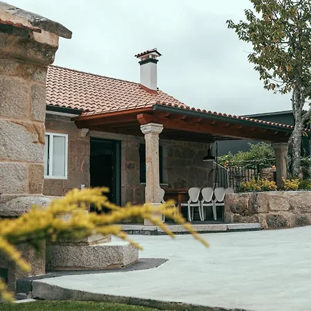 Casa Da Oliveira * Poio